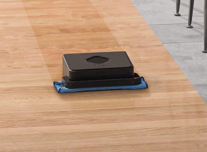Triple-pass mopping action and damp cleaning cloths clean everyday dirt and grime.