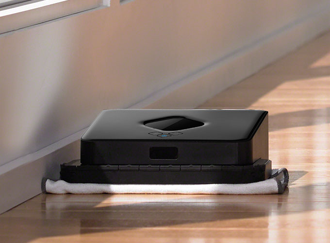 Braava sweeps in straight lines back and forth to efficiently pick up dust, dirt & hair.