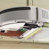Spód Roomba 205 w akcji odkurzania – widoczne ugniatanie brudu w DustCompactor™