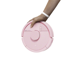 Ręka trzyma małego robota iRobot Roomba Mini Combo 2w1 (odkurzanie i mopowanie), kompaktowy rozmiar