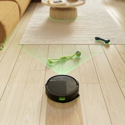 iRobot Roomba 115 Combo skanuje otoczenie LiDAR ClearView i wykrywa psie zabawki, omijając przeszkody.