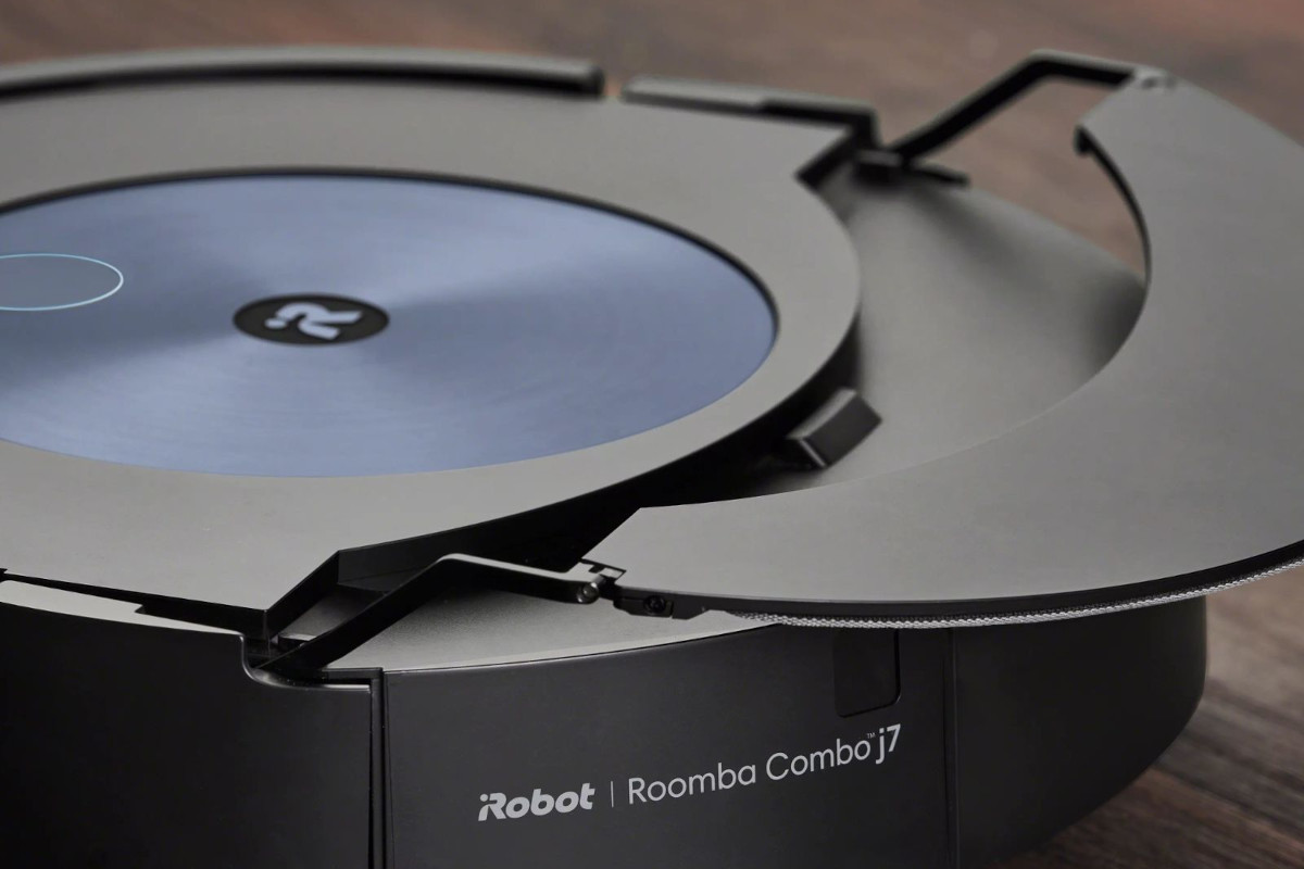 Roomba Combo j7 unosi moduł mopujący