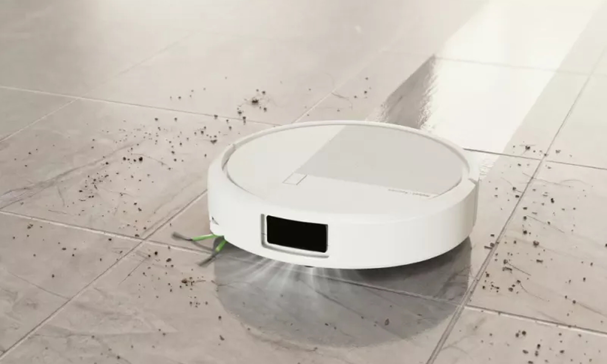 Robot Roomba z serii Plus jednocześnie odkurza i mopuje płytki w kuchni