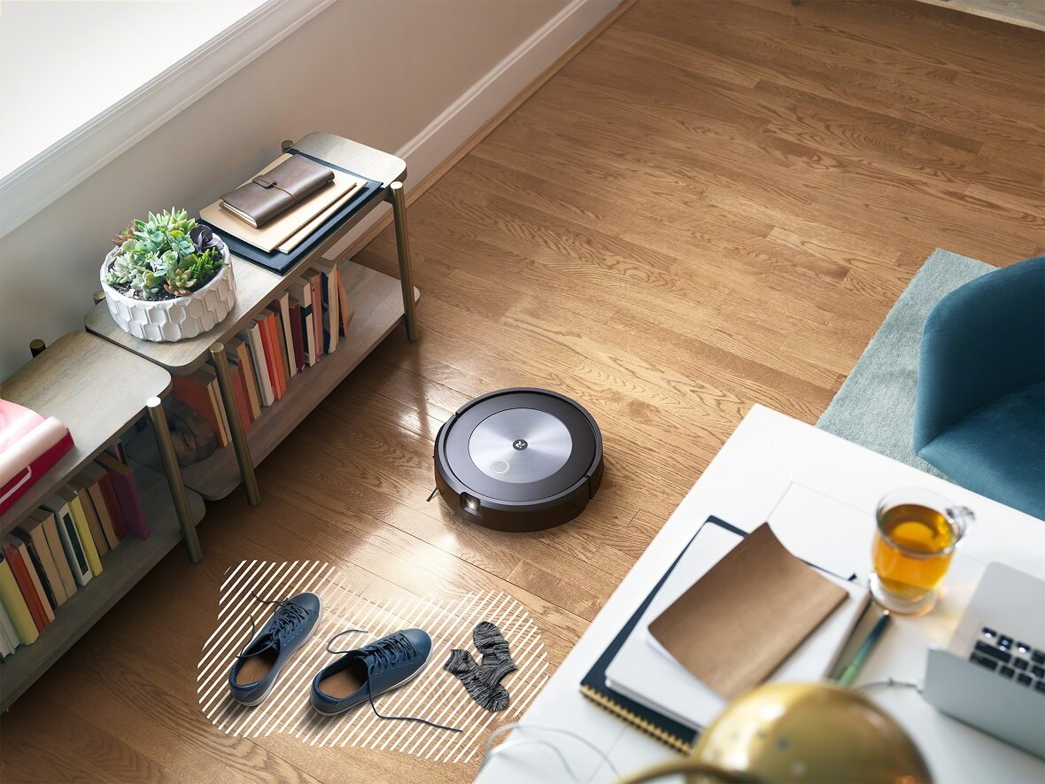 Samodzielna nawigacja po różnych powierzchniach oraz omijanie przeszkód w produktach iRobot