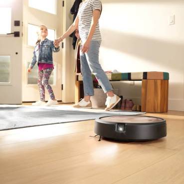 iRobot Roomba j9+ - sprzątaj, kiedy nie ma Cię w domu