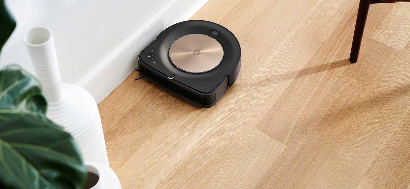 iRobot Roomba s9+ sprzątanie wzdłuż krawędzi ścian
