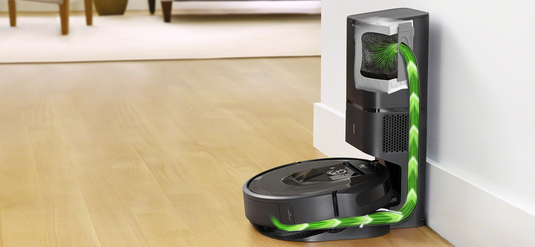 iRobot Roomba i7+ opróżnia pojemnik na brud do stacji Clean Base