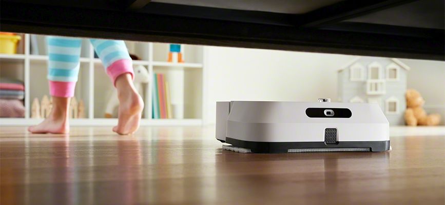 iRobot Braava jet m6 mopuje pod łóżkiem