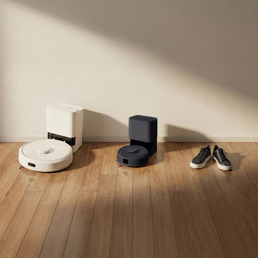 2 roboty sprzątające obok siebie – Roomba 105 Combo oraz mniejszy sprzęt Roomba Mini Combo